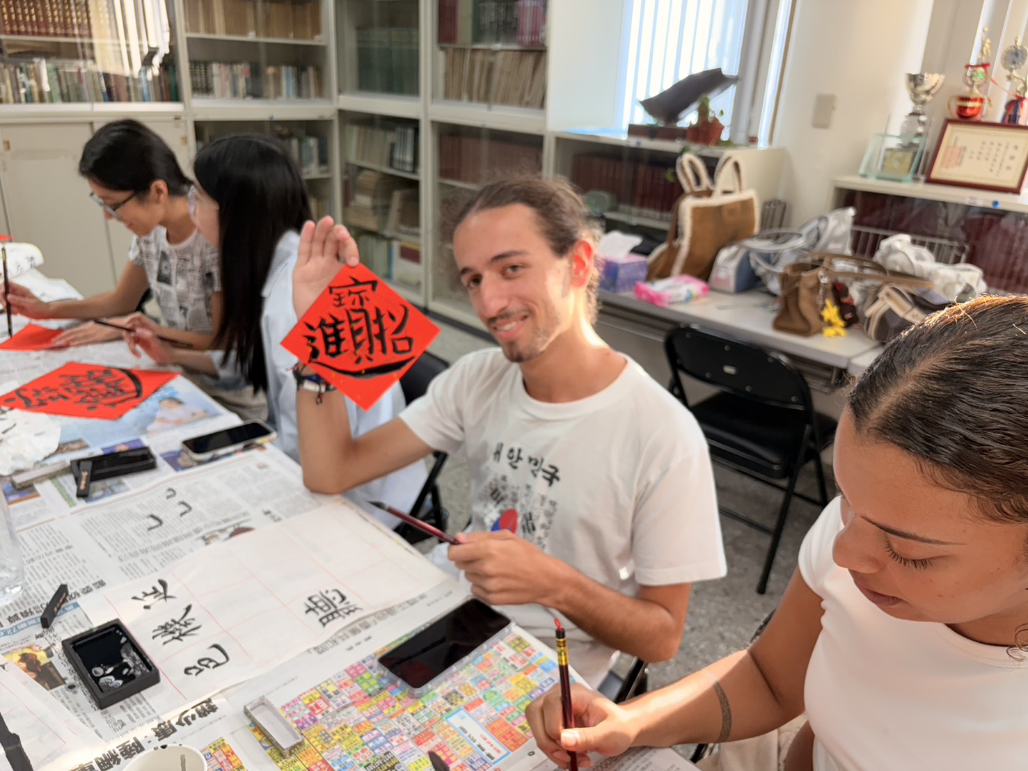 交換生文化活動之書法體驗